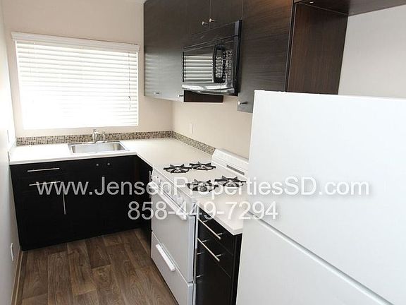 4th image of 3253 Mission Blvd