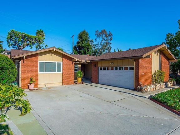 2nd image of 1040 Adelante Ave