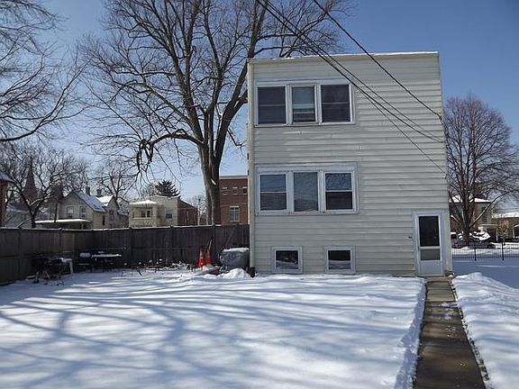 5th image of 8037 N Floral Ave