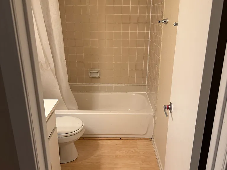 3000 Guadalupe St #212 — Photo 7