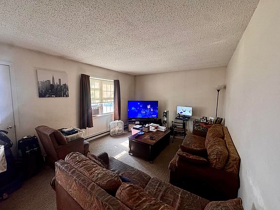 5th image of 1 Hillcrest Ave