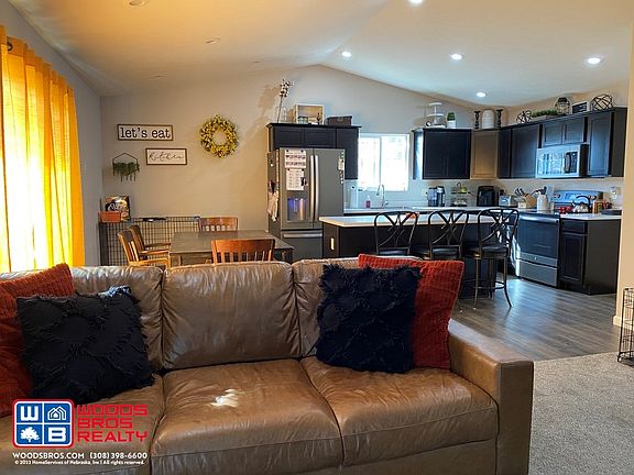 4th image of 103 Little Bluestem Dr