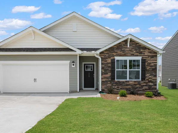 476 Valencia Cir, Wellford, SC 29385