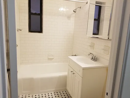 Rented by 718 Realty Inc | media 4