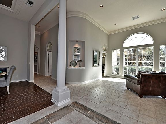 5th image of 18150 Emerald Forest Dr
