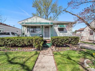 12151 Cardwell St, Livonia, MI 48150