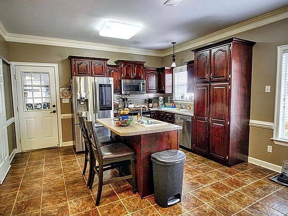 5th image of 2750 Graystone Dr