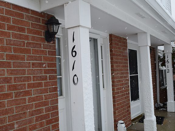 3rd image of 1610 Thornfield Ct #0