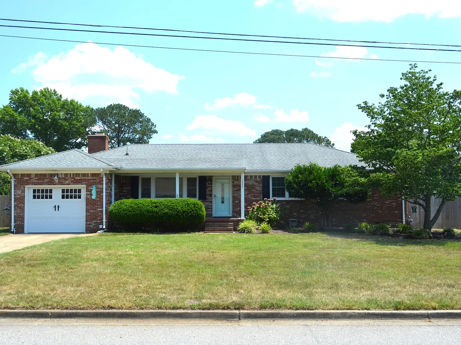 Patrick Henry Way (1032) - 1 — Photo 2