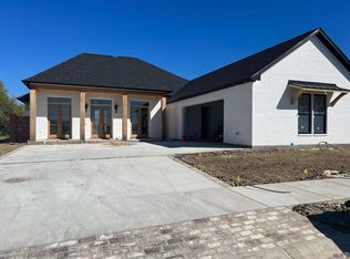 812 Green Oak Dr, Gonzales, LA 70737