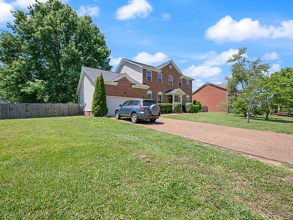 3rd image of 2929 Burtonwood Dr