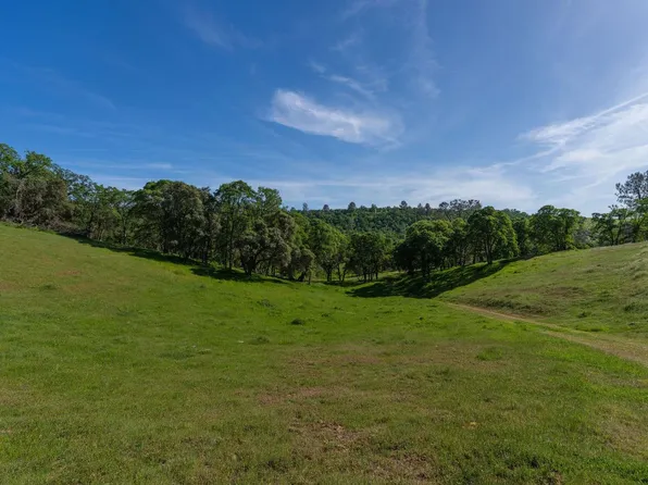 10891 Sunset Dr, Sutter Creek, CA 95685