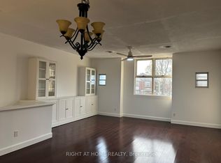 3152 Dundas St W #2, Toronto, ON M6P 2A1