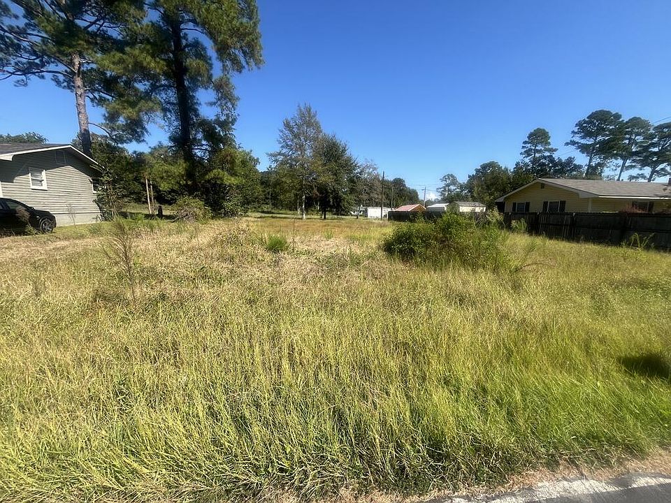 1st image of 132 Pierce Cir
