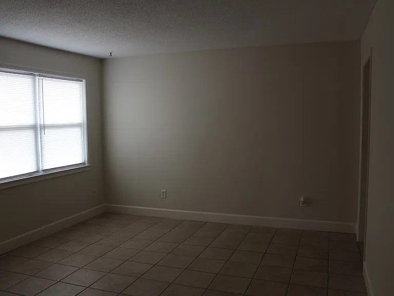 102 Greenridge Rd — Photo 8