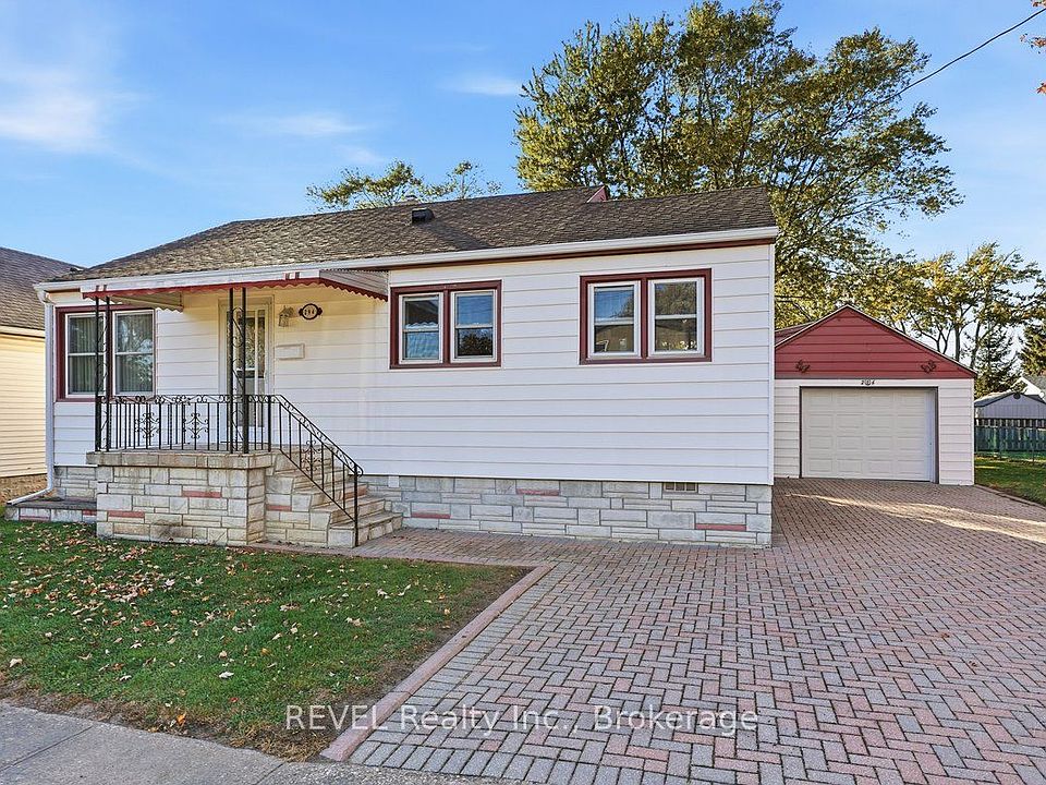 1st image of 294 Wellington St