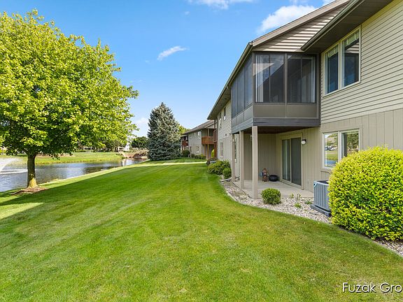 4th image of 256 Interlaken Ct