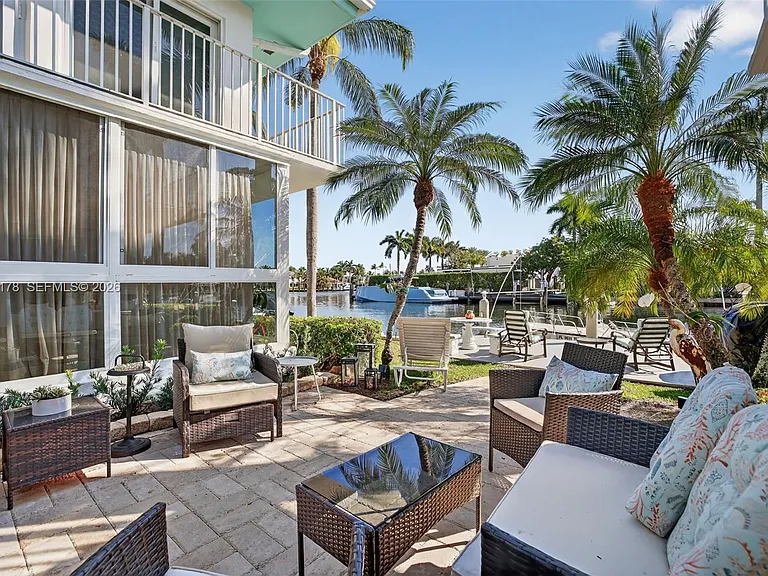 180 Isle Of Venice Dr #121 — Photo 44