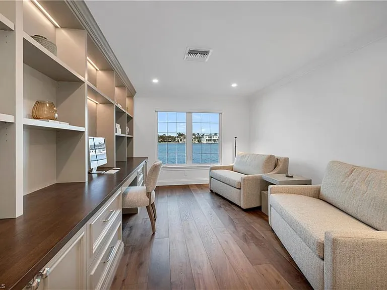 4000 Gulf Shore Blvd N #1400 — Photo 16
