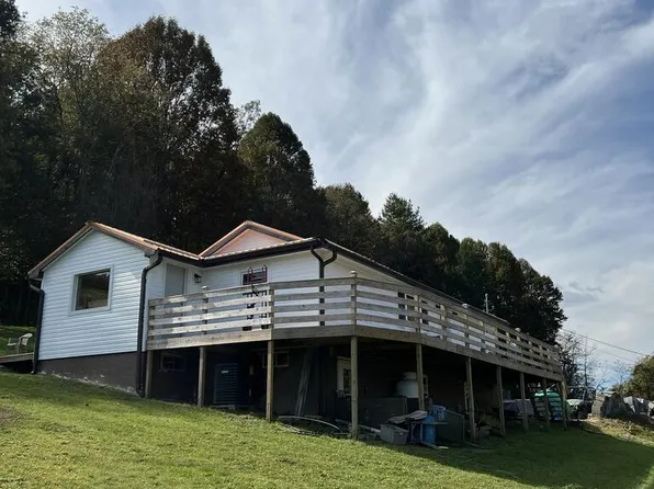 207 Barbour St, Bluefield, VA 24605