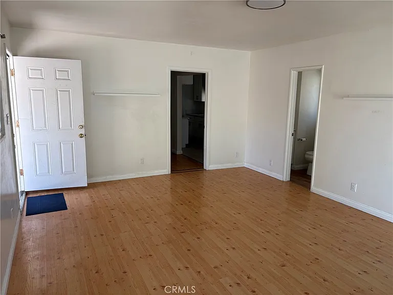 806 S Chapel Ave — Photo 8