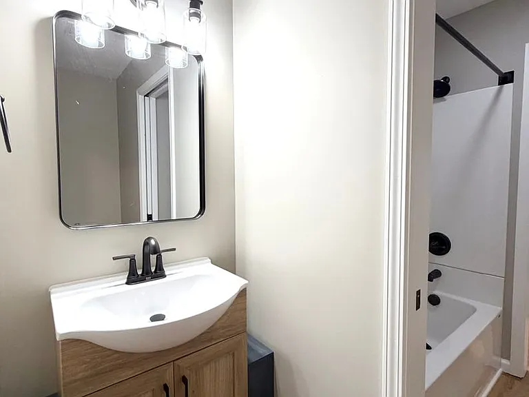 511 Glenstone Springs Dr — Photo 29