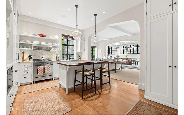 Rented by Douglas Elliman | media 19