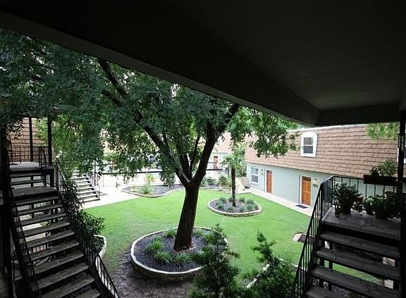 3rd image of 1500 E Side Dr Unit 215-A
