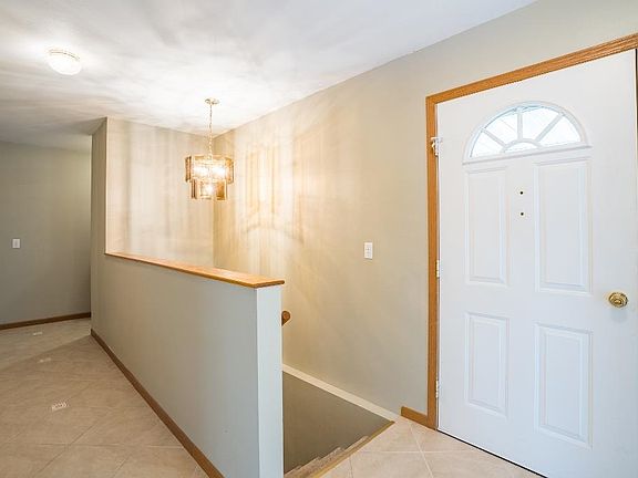 5th image of 224645 Rose Ave