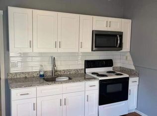 393 Weeden St FLOOR 2, Pawtucket, RI 02860