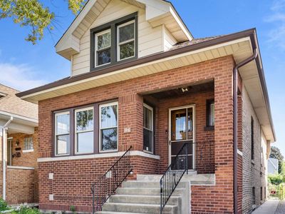 5941 W Waveland Ave, Chicago, IL, 60634