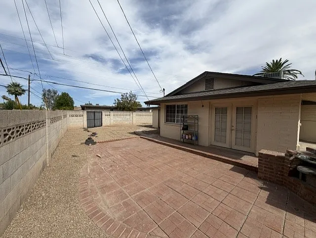 1252 E Campus Dr — Photo 17