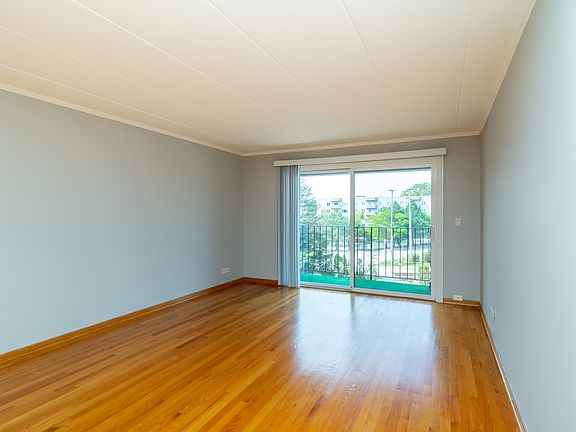 4th image of 6330 Lincoln Ave Unit 4L