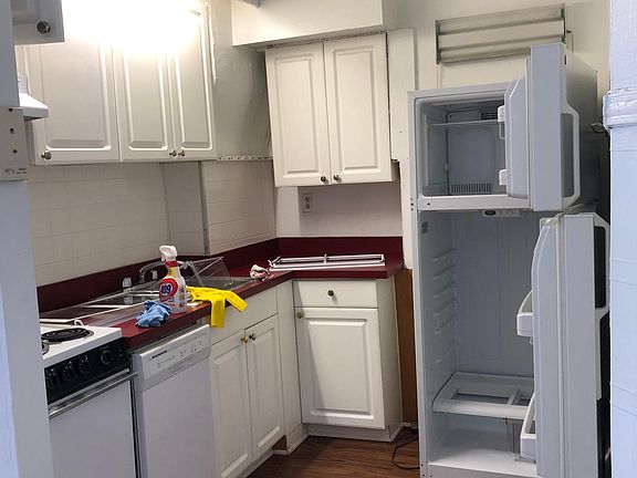 3rd image of 416 S 41st St APT 3
