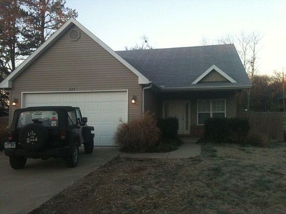 3rd image of 633 S Happy Hollow Rd