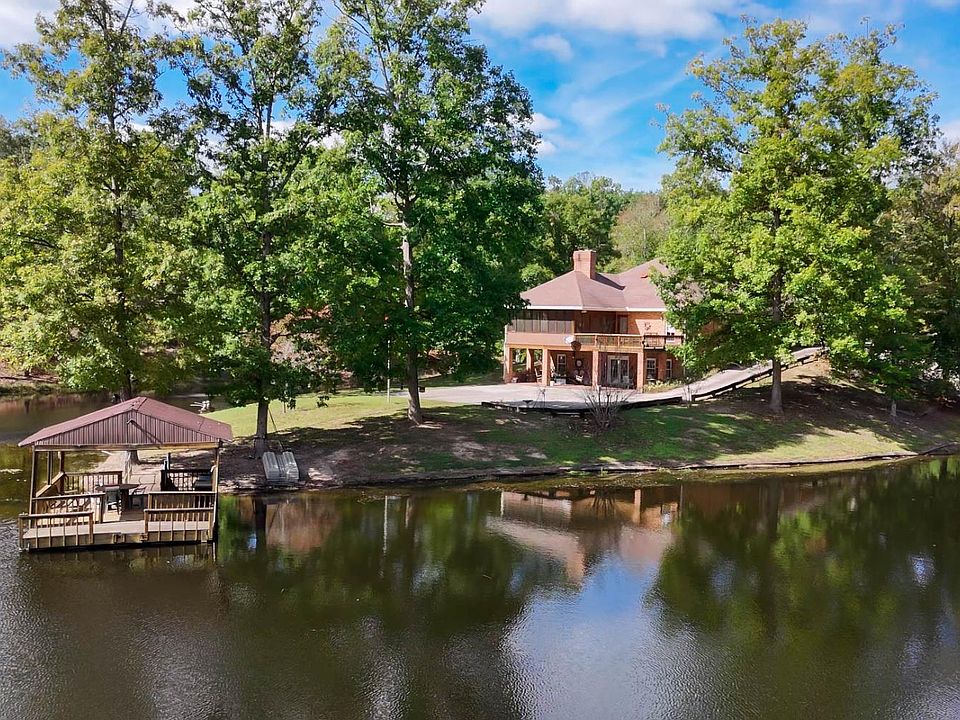 1st image of 224 Walnut Rd