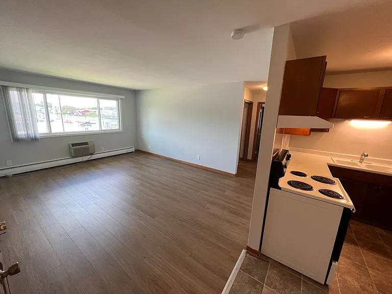 7440 Century Ave. — Photo 18