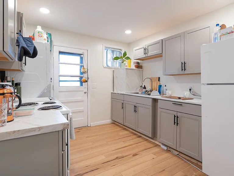 22 Claiborne St #B — Photo 7