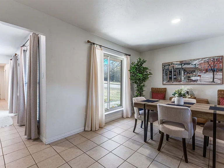 505 Wildwood Ter — Photo 11