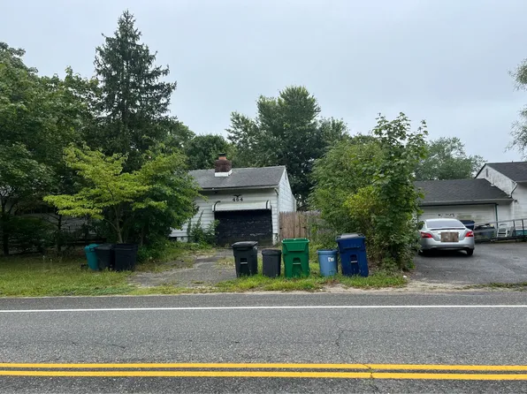 464 Dover Rd, South Toms River, NJ 08757