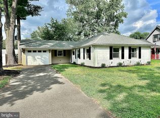 29 Meadowlark Ln, Willingboro, NJ 08046