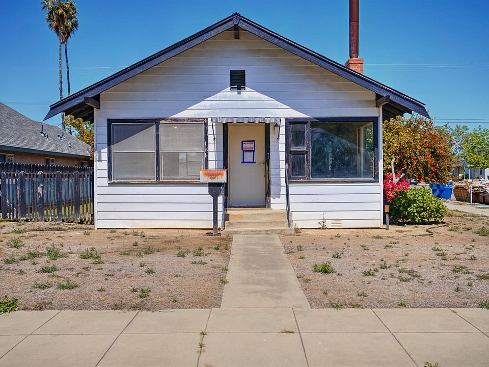 2nd image of 300 Riverside Ave