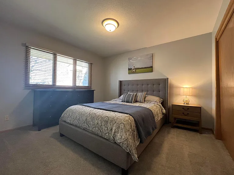 4237 Valley View Rd — Photo 9