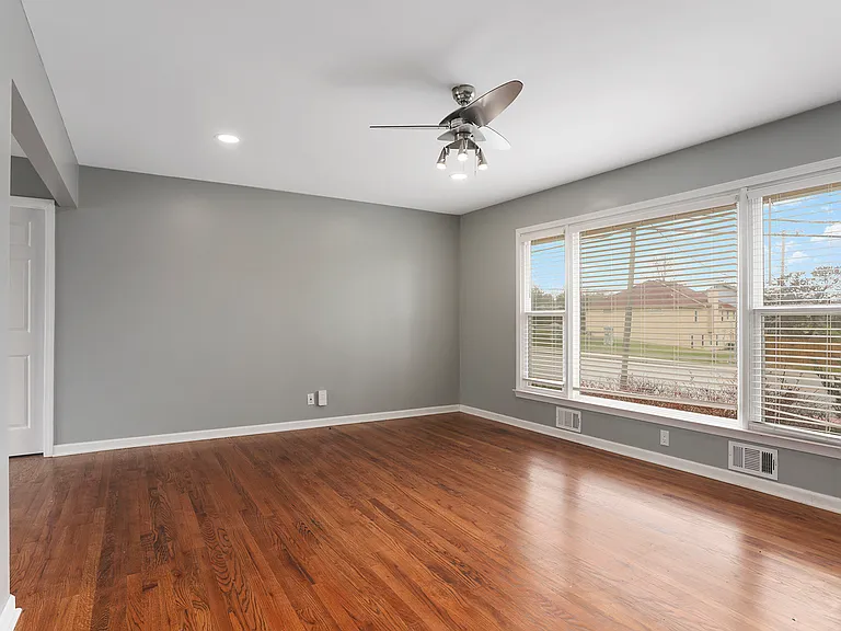 1306 SW 3rd St — Photo 5