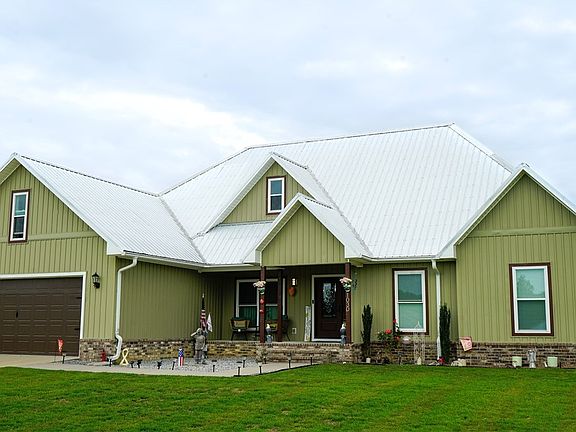 2nd image of 1030 Paris Avenue