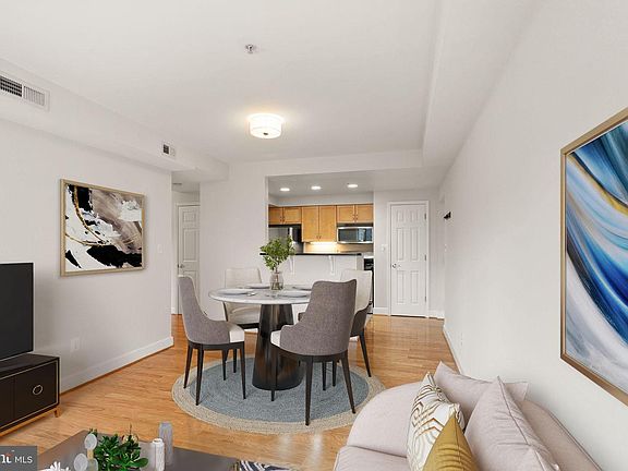 5th image of 231 N Thomas St Unit 105