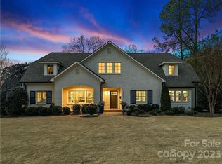 1300 Aylesford Rd, Charlotte, NC 28211