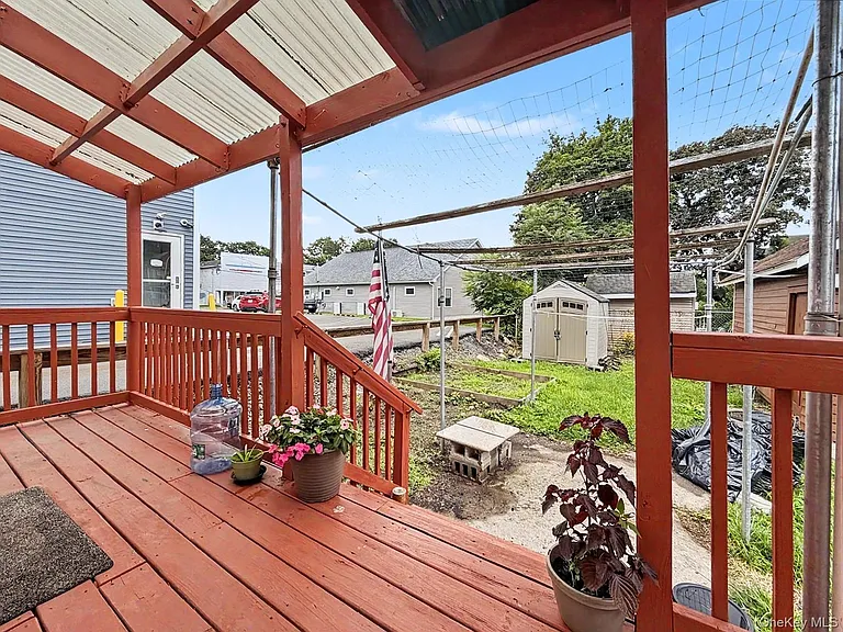 63 Fowler St — Photo 18