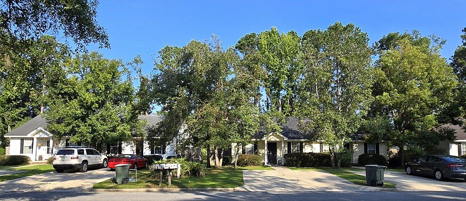 2nd image of 3200 Tyndall Dr #A & B
