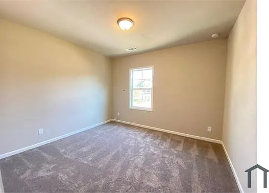 4 bed, 2732 sqft, $3,400 — Photo 4